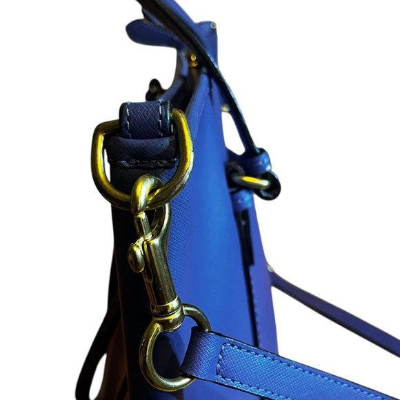 Coach Peyton Leather Pocket Tote F25667 – Porcelain Blue - Picture 6 of 15